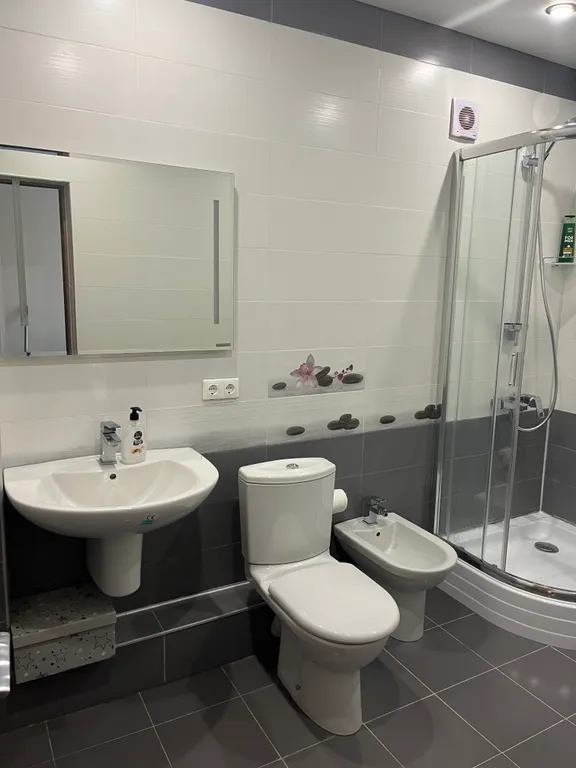 3-х комнатная квартира с новым ремонтом