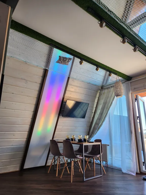 Треугольный дом на Камском море