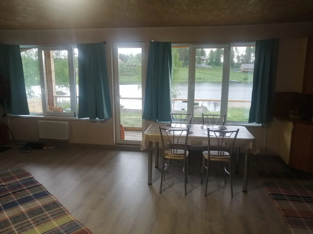 Дом на берегу Ладожского озера