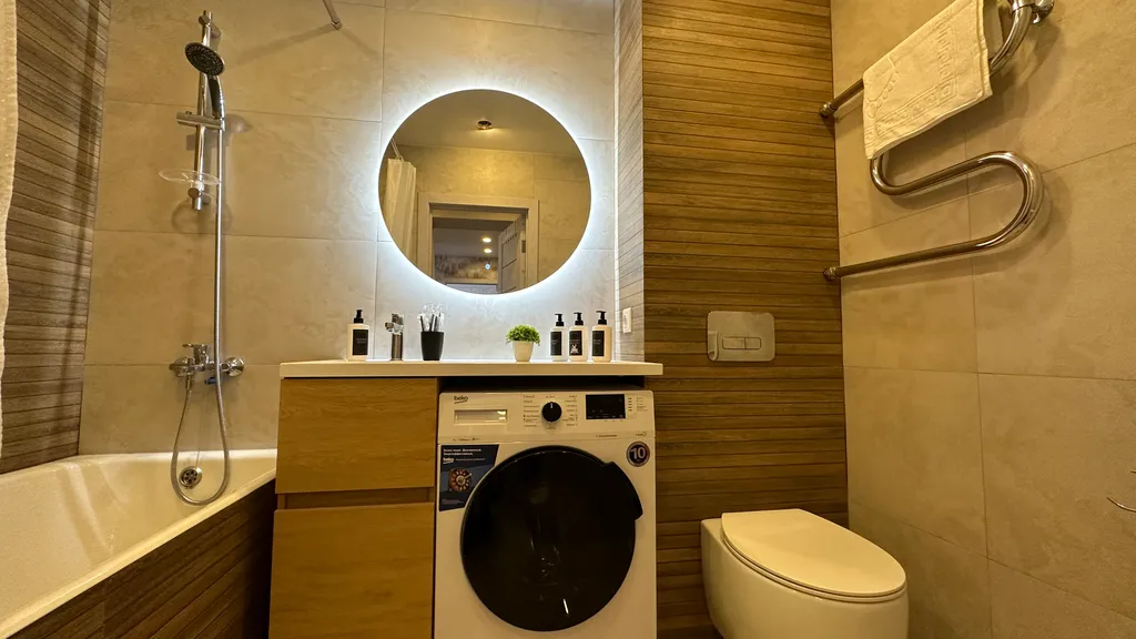 Яркий просторный апартамент около ЖД вокзала