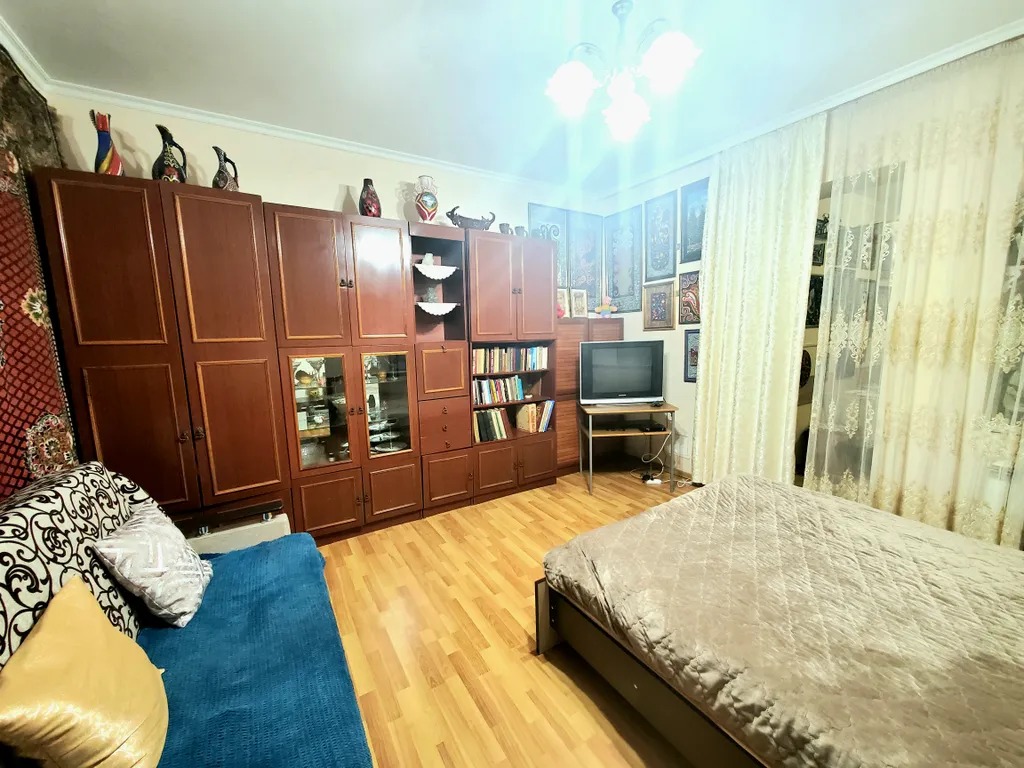 Квартира Комфортабельная квартира-картинная галерея в центре Владикавказа — Владикавказ