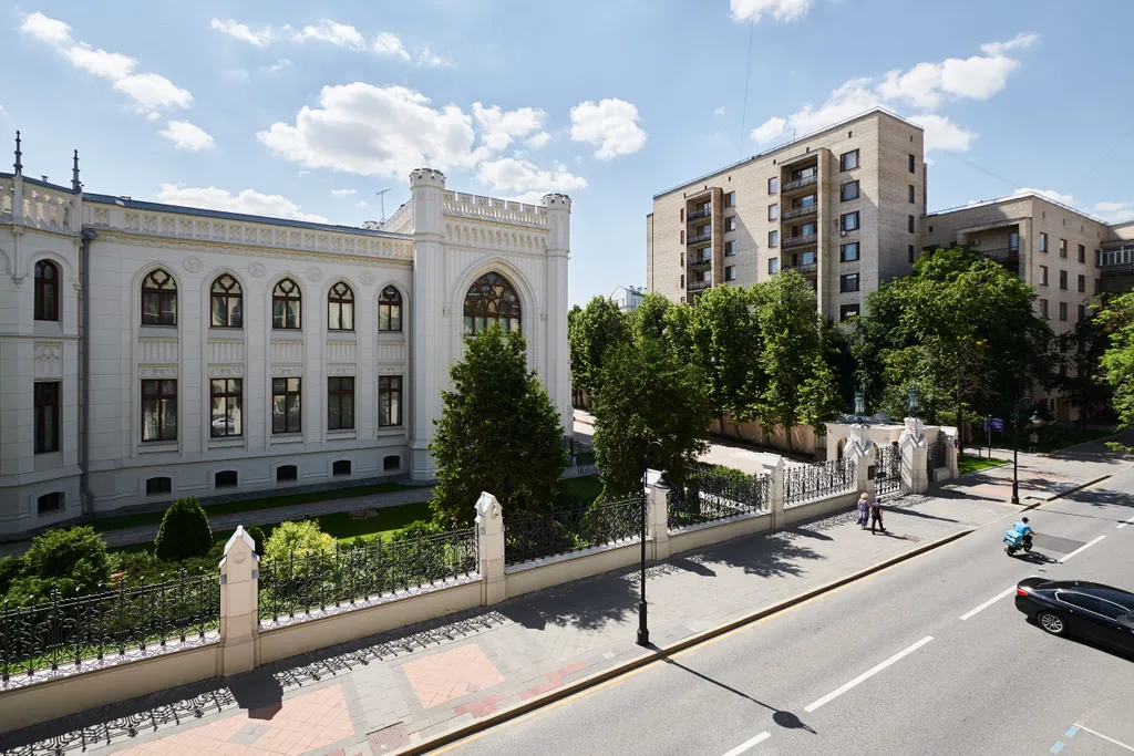 Квартира Квартира Модная трешка на патриарших с двумя санузлами — Москва