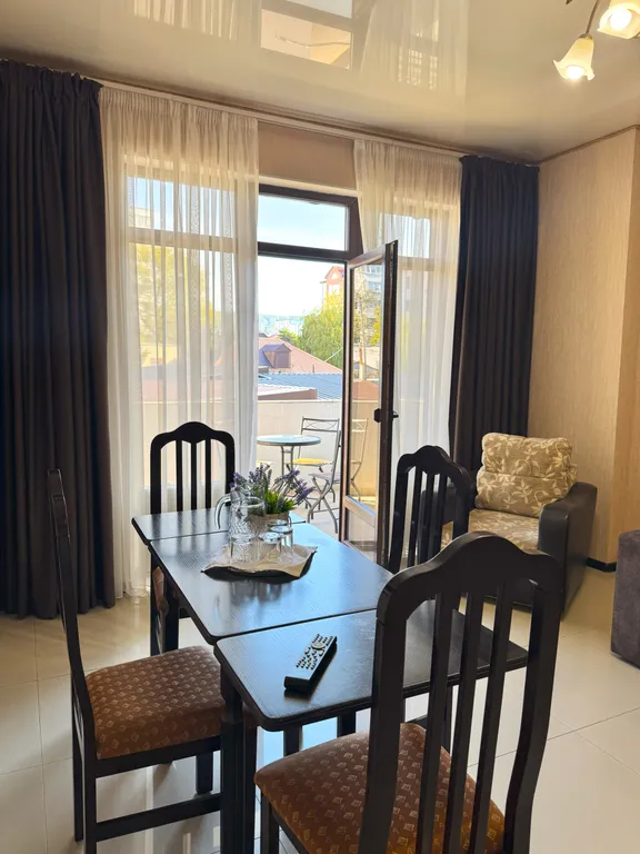 Квартира 2-комнатная Квартира — Геленджик