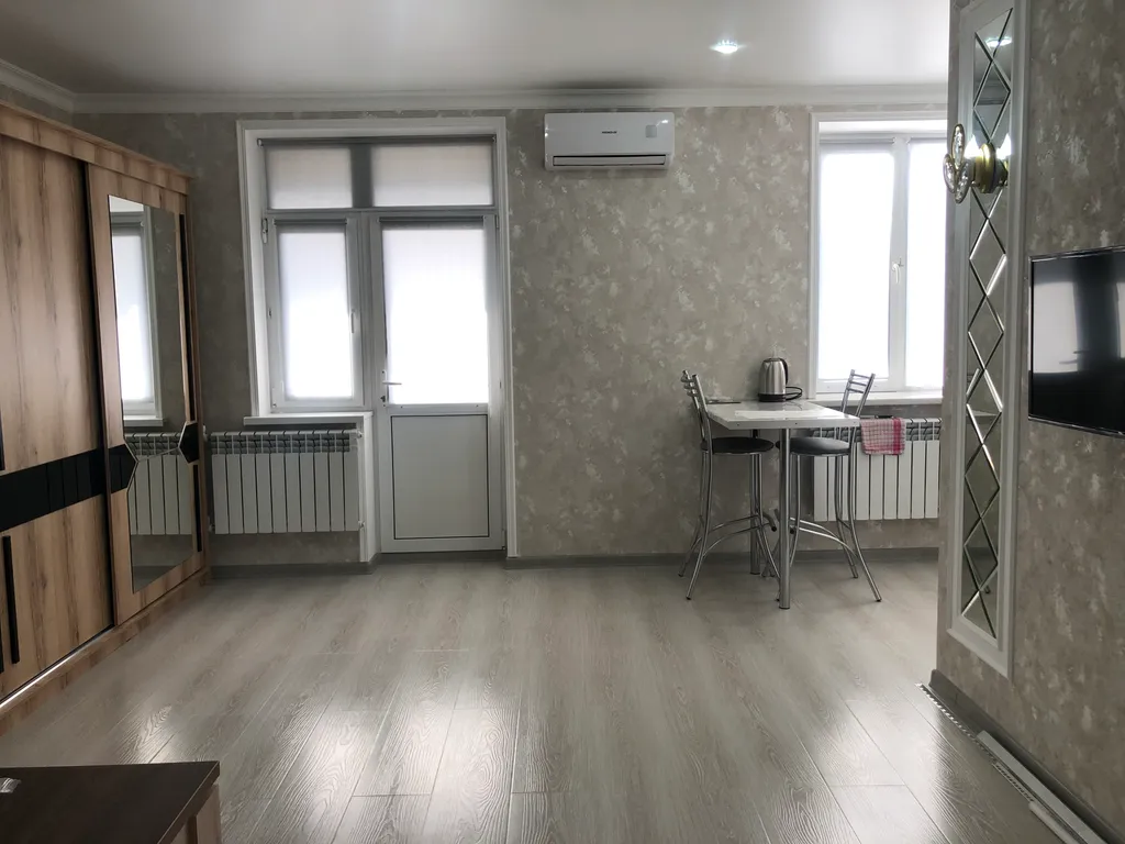 Уютная квартира с красивым видом на крепость и горы в центре города