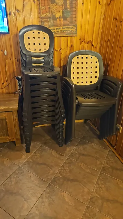 Коттедж Коттедж с большим бассейном — Черное