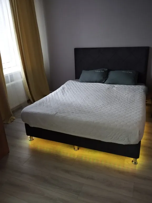 Студия у набeрежной в самoм центpе