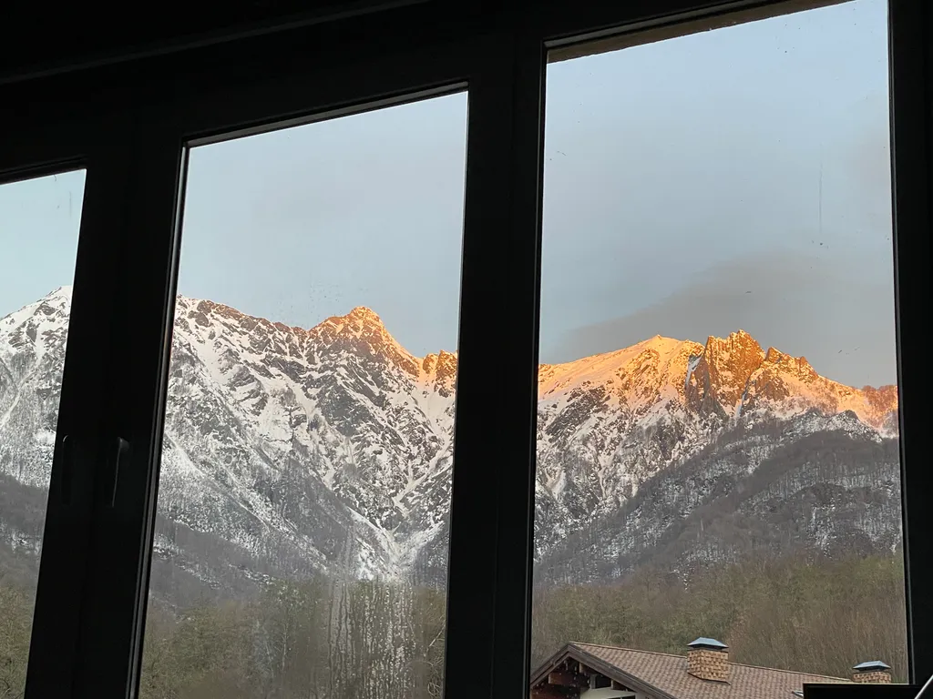 Уютная квартира с видом на горы