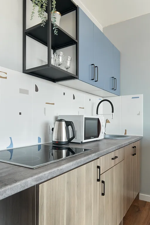 Студия с панорамным видом на город