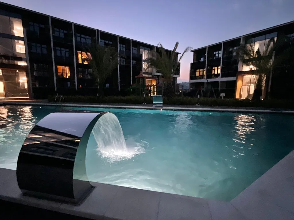 Квартира у моря с бассейном