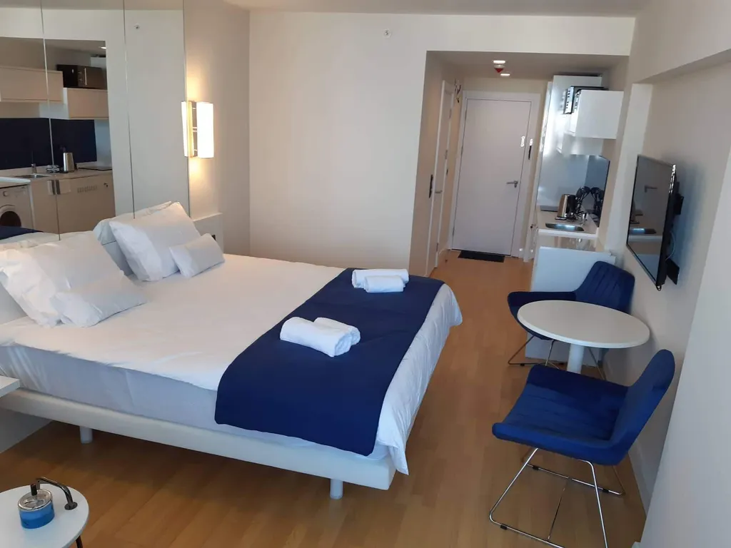 Апартаменты орби сити с видом на море на первой линии от моря