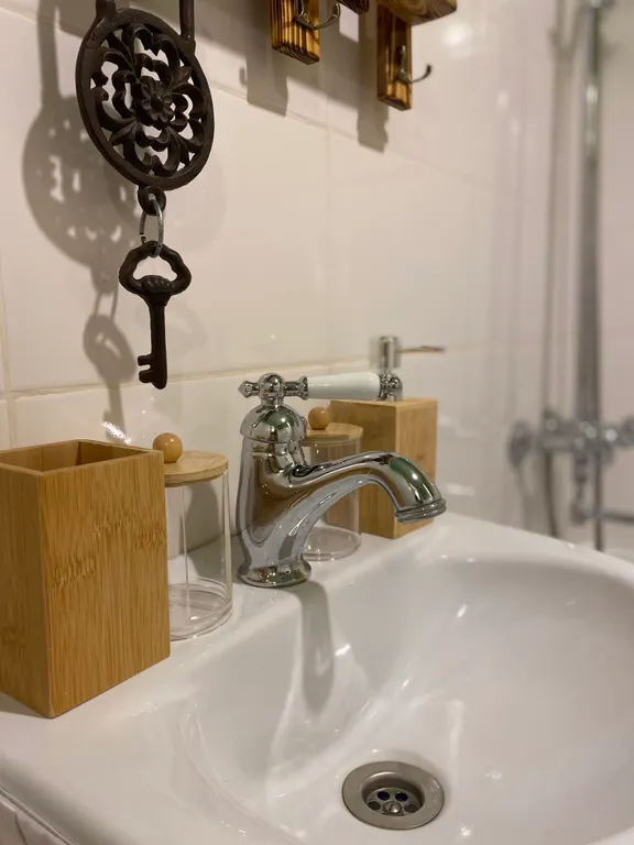 Двухкомнатная квартира Восьмидесятые в самом центре с видом на Волгу