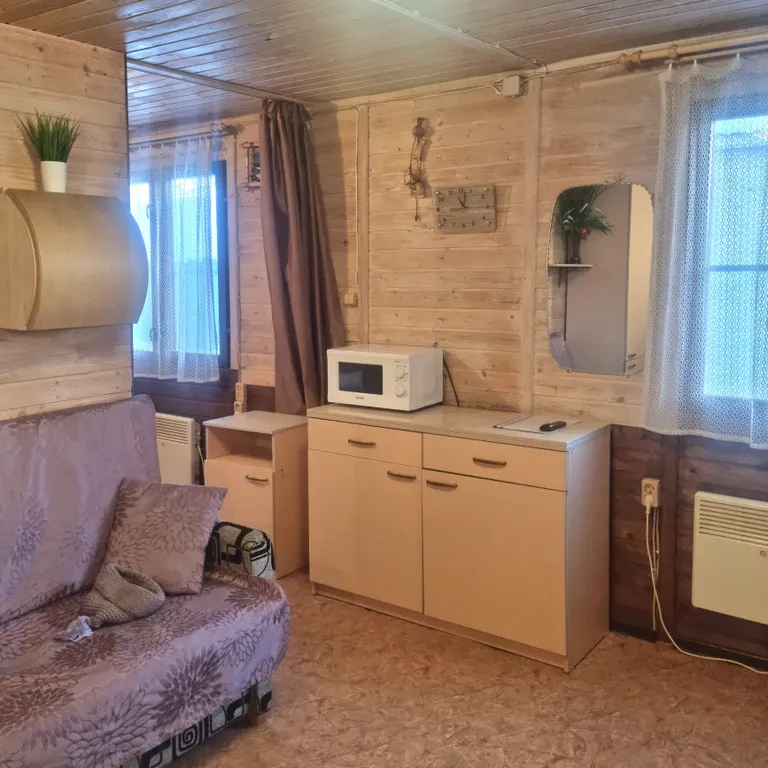 Коттедж Уютный небольшой дом — Песочный