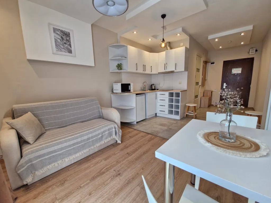 Уютная и светлая квартира с видом на море Volna