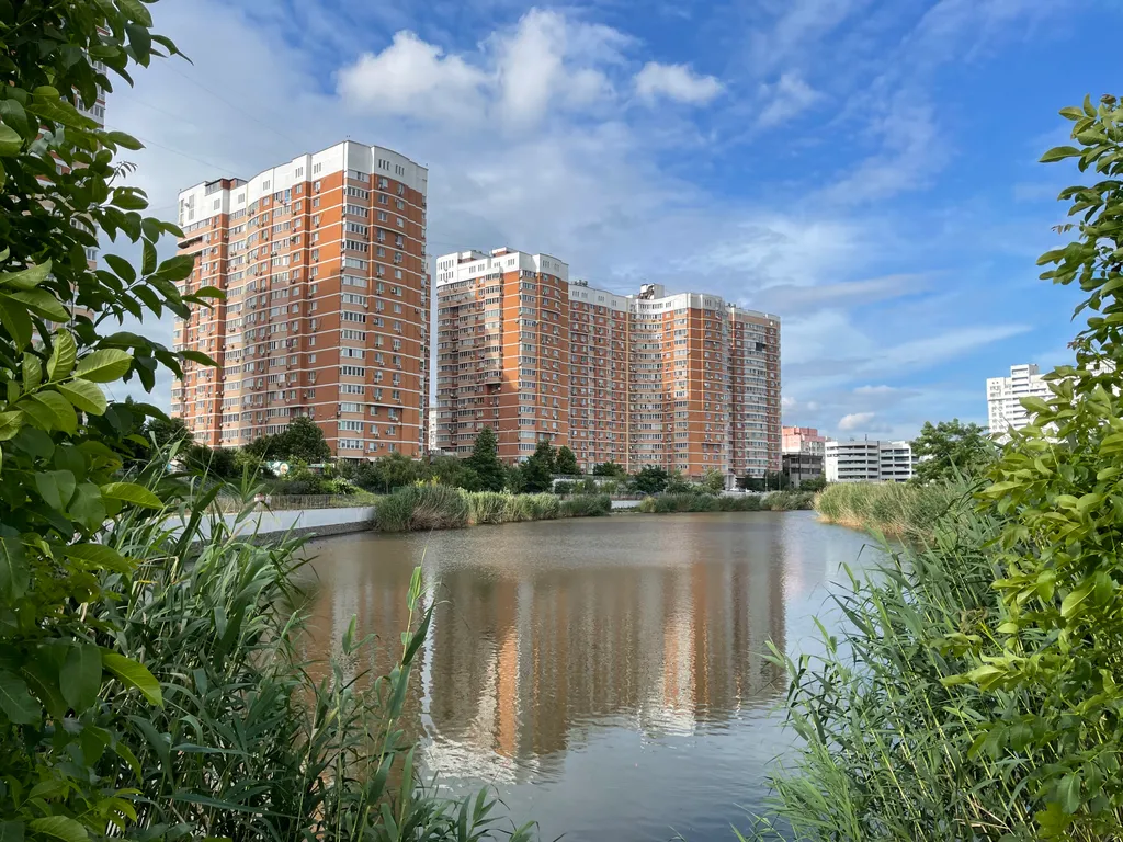 Квартира Красивые апартаменты с видом на озеро — Краснодар