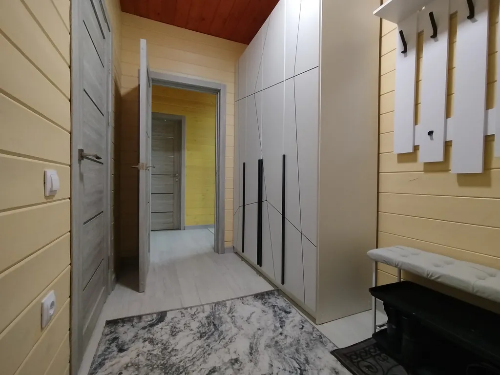 Стильный барн с крытой мангальной зоной