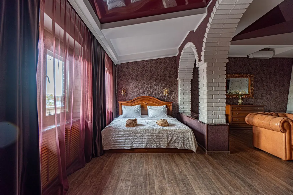 Однокомнатный Люкс 108 с камином