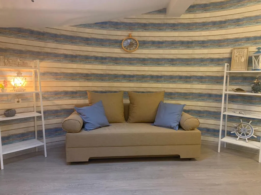 Белоснежная веранда и усадьба