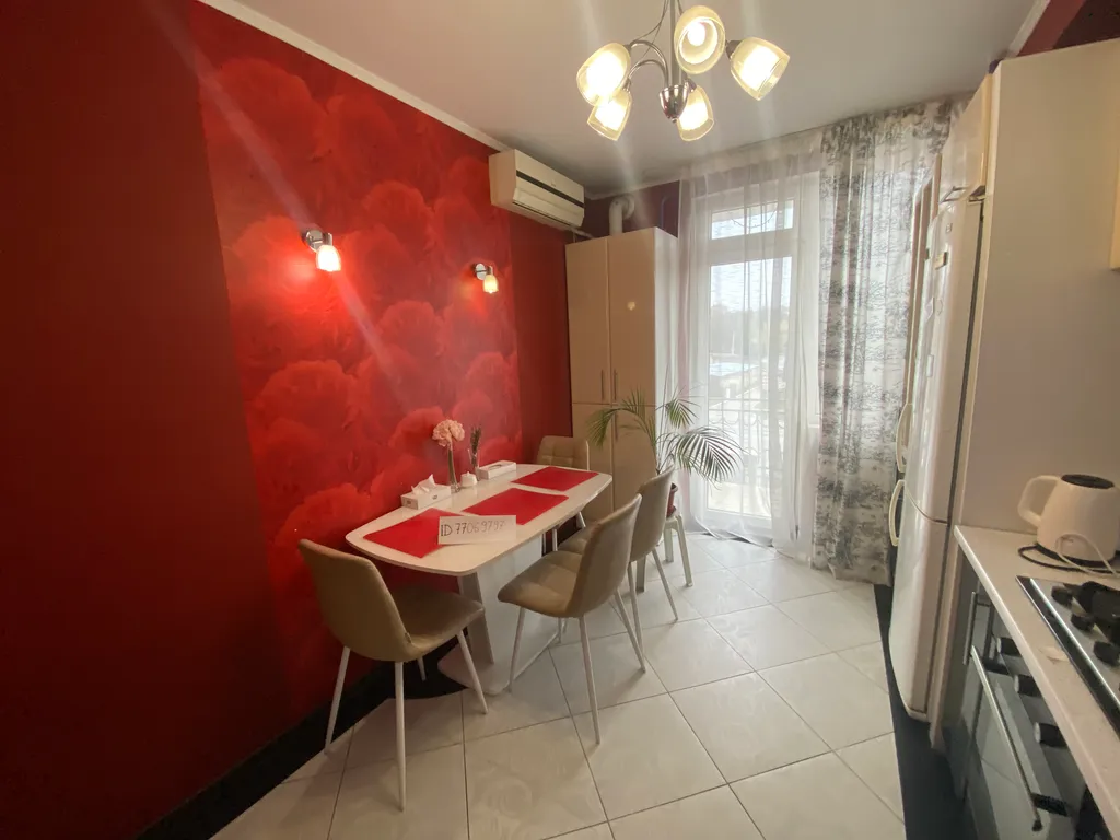 Квартира Просторная 2-х комнатная квартира (центр) — Севастополь