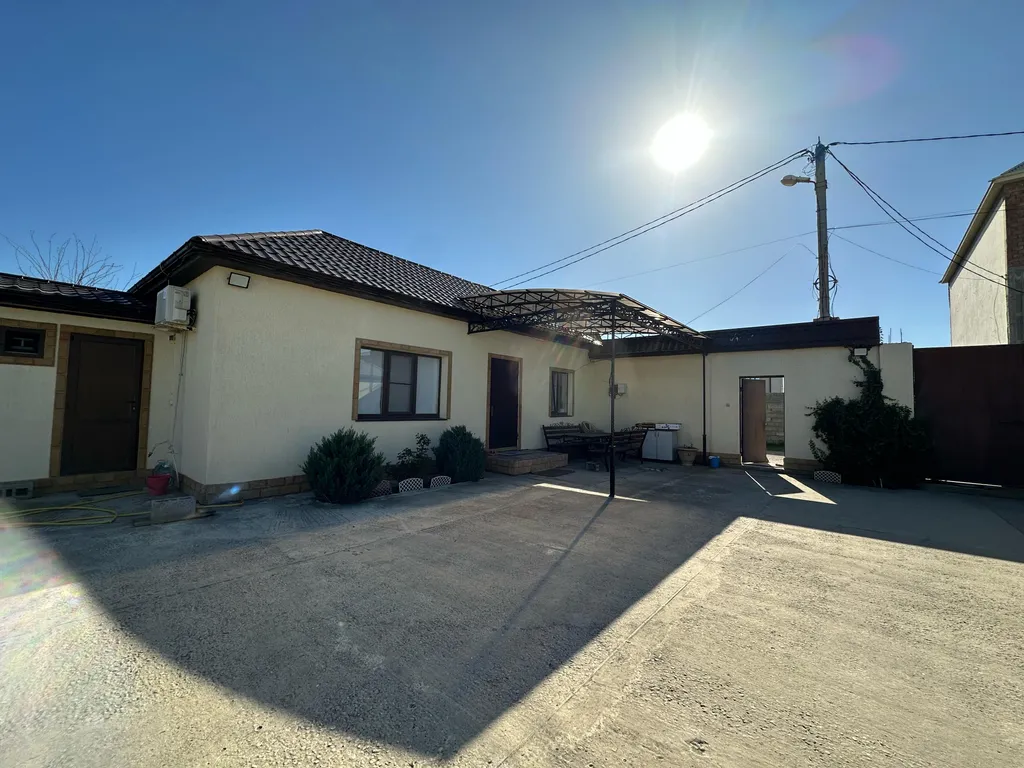 Коттедж Уютный гостевой дом на берегу моря — Махачкала