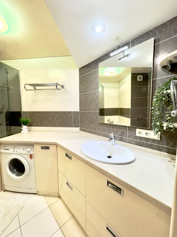 Апартаменты класса люкс, рядом СК Арктика, Олимп