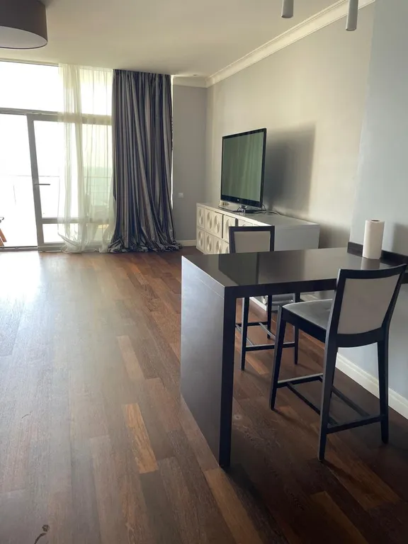 Апарт для семьи из 3 человек на берегу моря, с видовой террасой, кухней