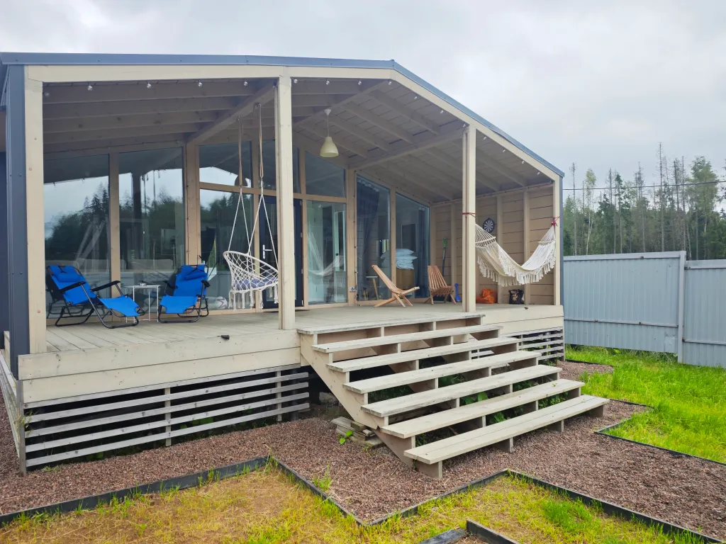 Уютный семейный дом с камином