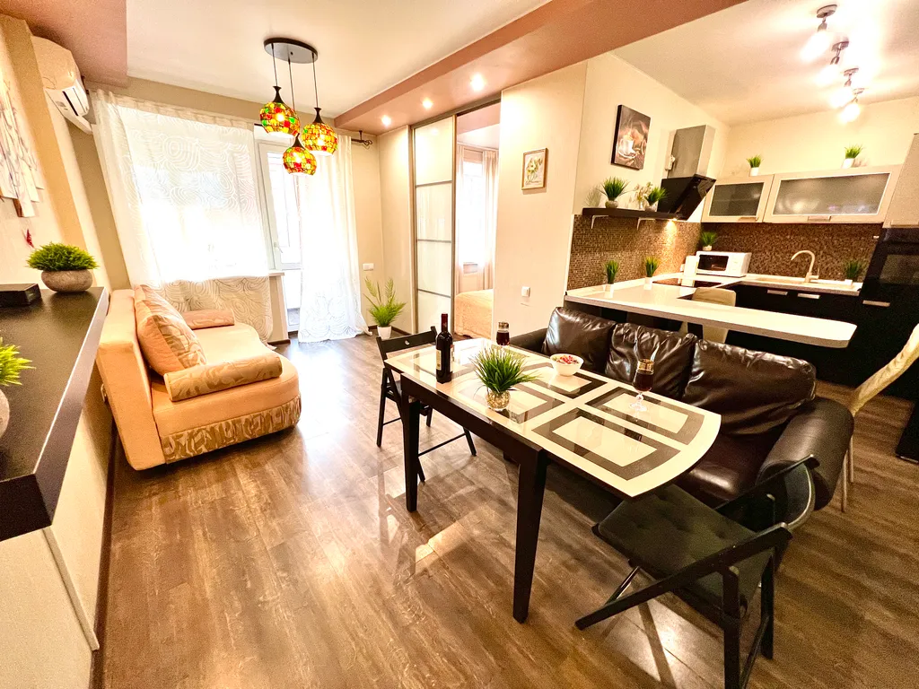 Квартира Квартира Дизайнерская студия на 9 этаже в ЖК Современник рядом с МТЛ-Арена — Самара