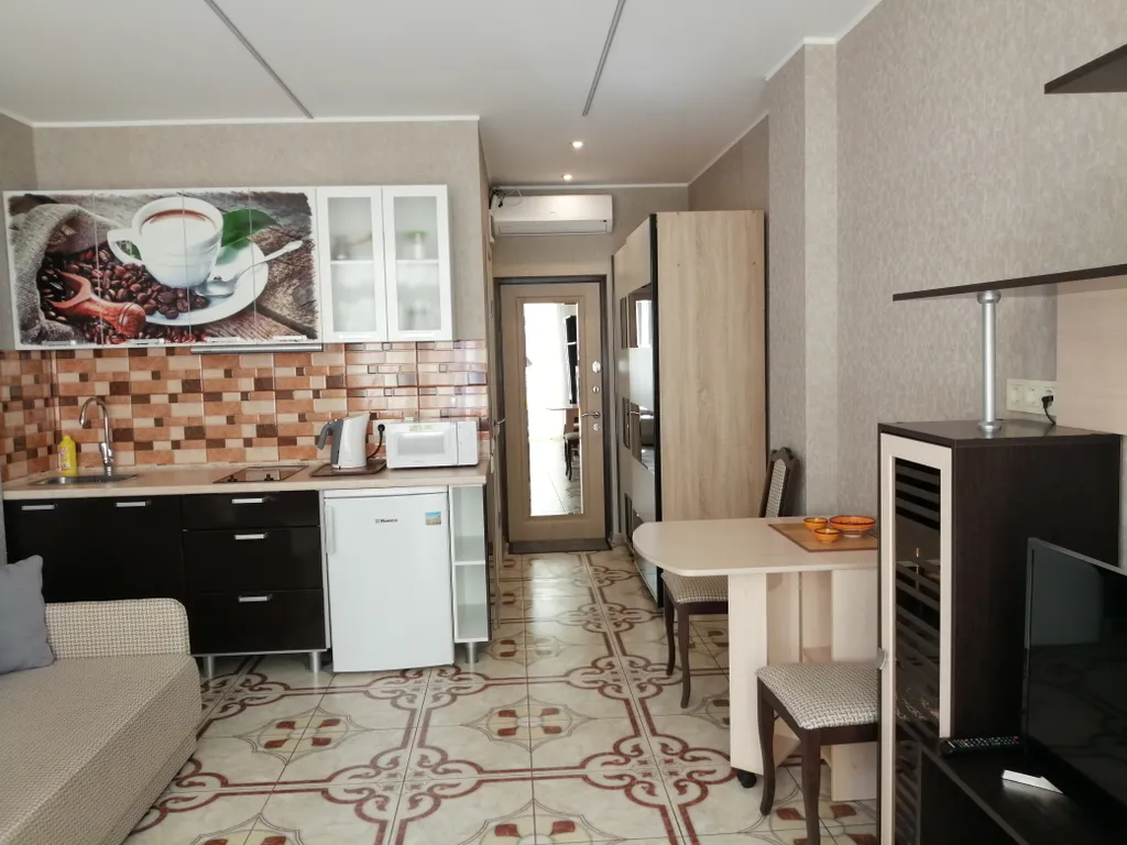 Квартира Студия с видом на море — аренда посуточно в Алупка