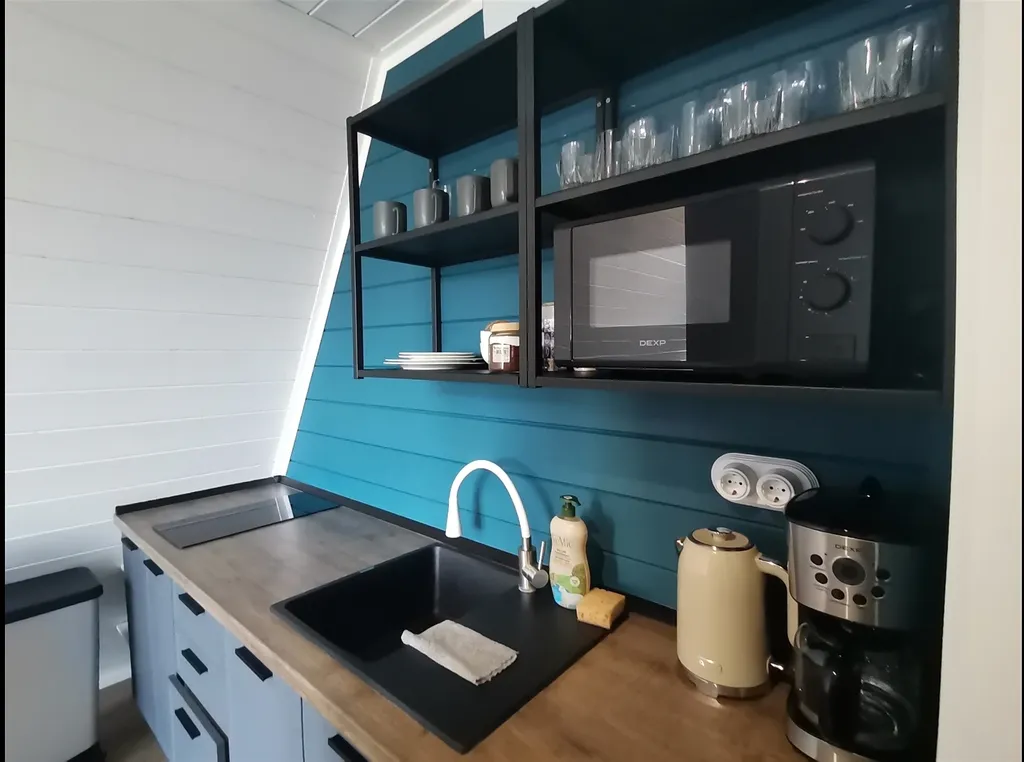 Дом с большой террасой