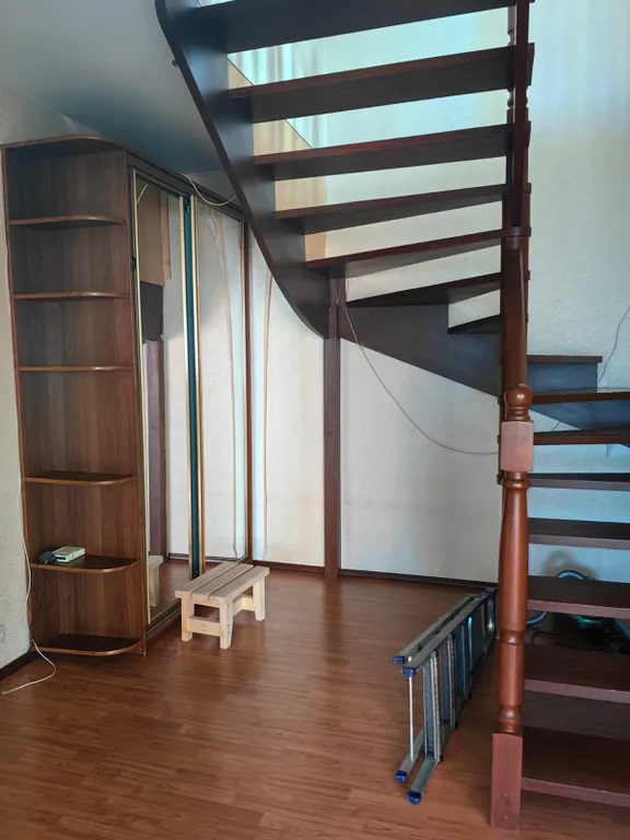 Двухуровневая четырёхкомнатная квартира с сауной