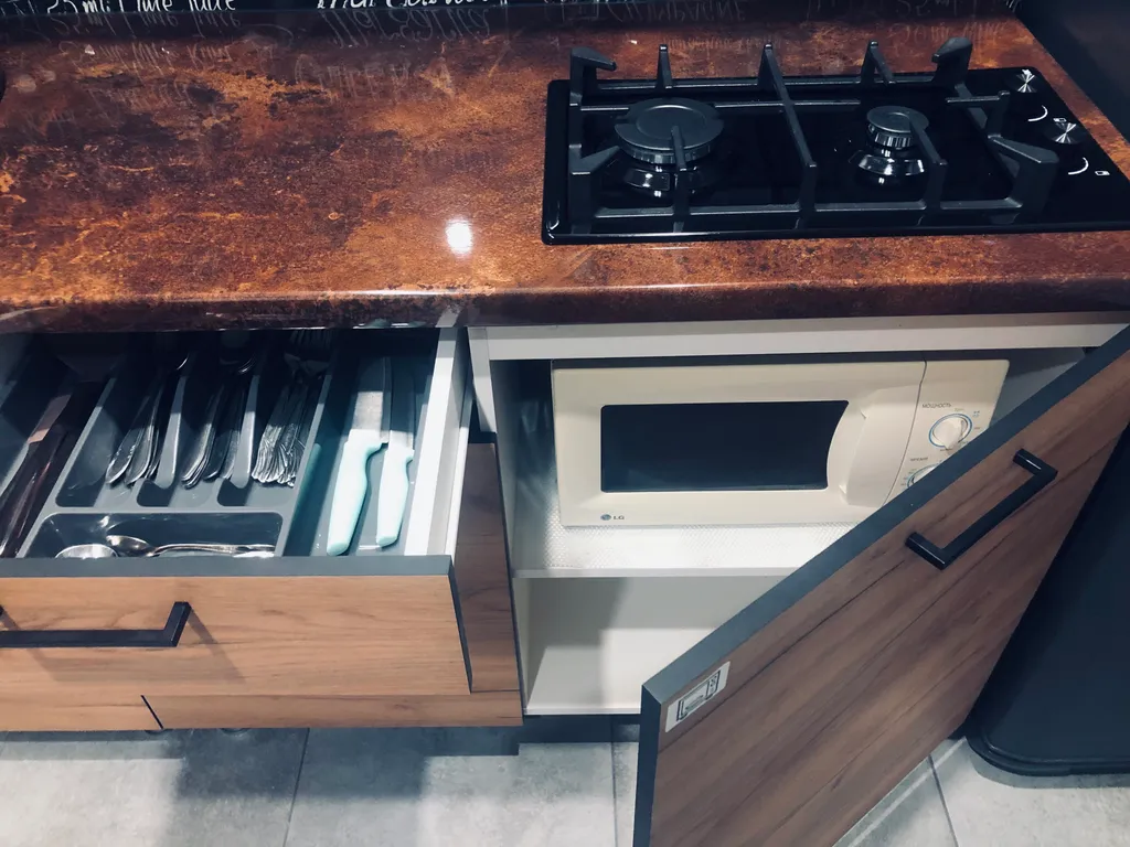 Отличная квартира черный кот