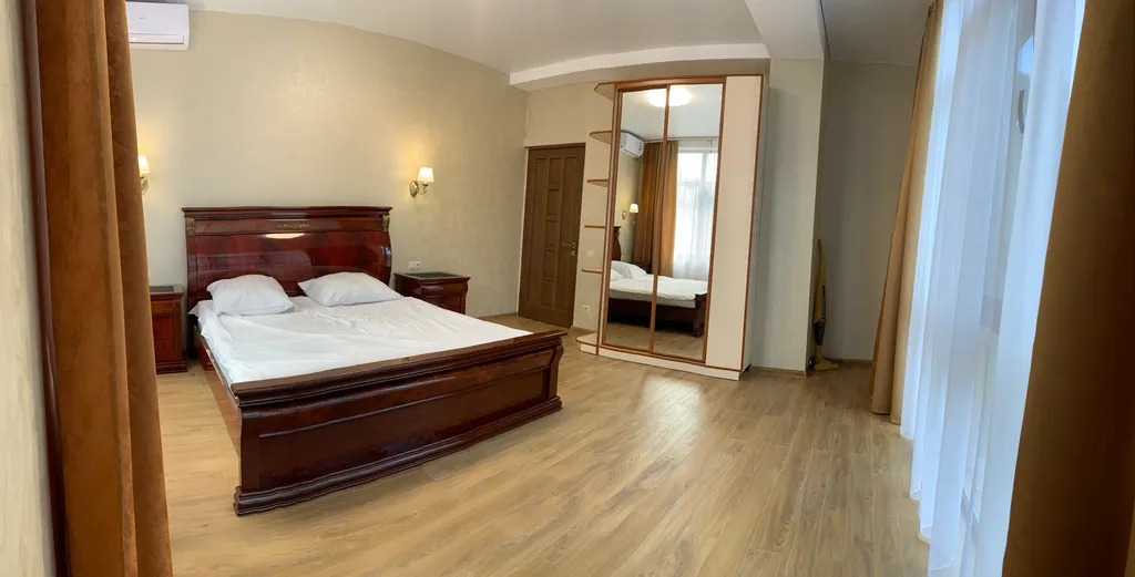 Квартира Апартаменты в частном доме — аренда посуточно в Партенит