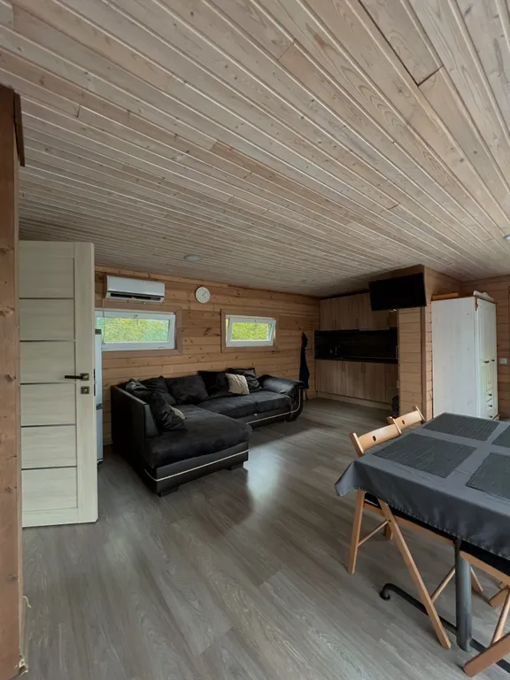 Коттедж Семейный коттедж на берегу реки Лава — Ручьи