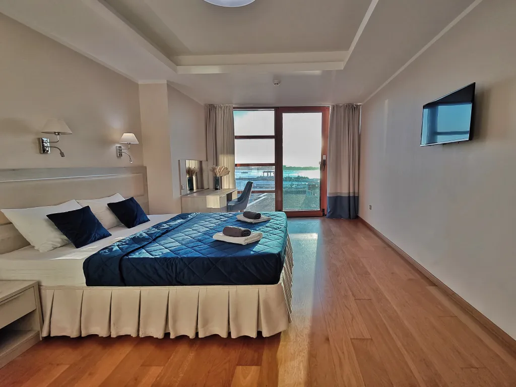 Видовая квартира в Золотой Бухте