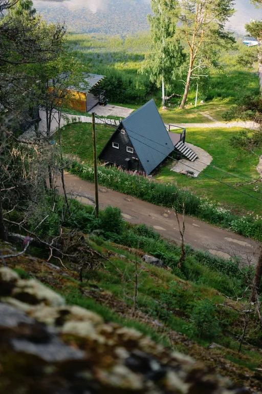 Дом с видом на озеро рядом с Ладожскими шхерами