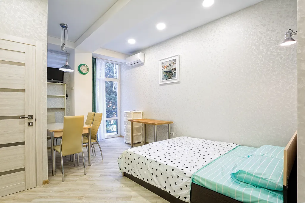 Квартира-студия на двоих с балконом в Симеизе на Баранова