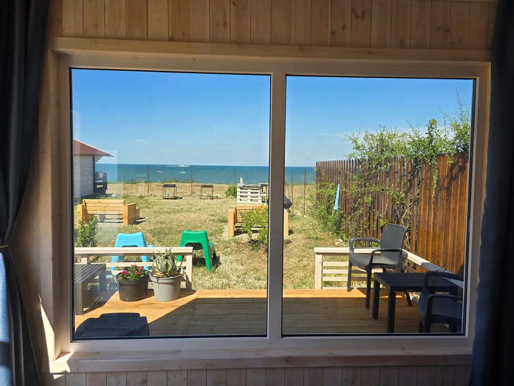 Коттедж Дом-студия Атмосфера с панорамой Азовского моря — Кучугуры