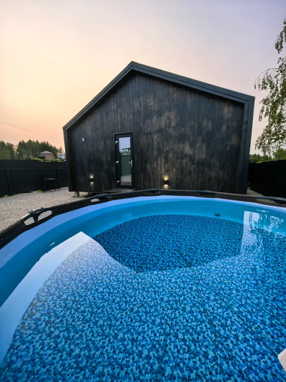 БарнХаус с купелью у озера