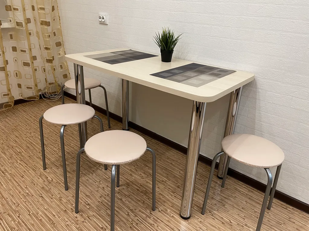 Уютная, чистая 1-комнатная квартира с большой кухней