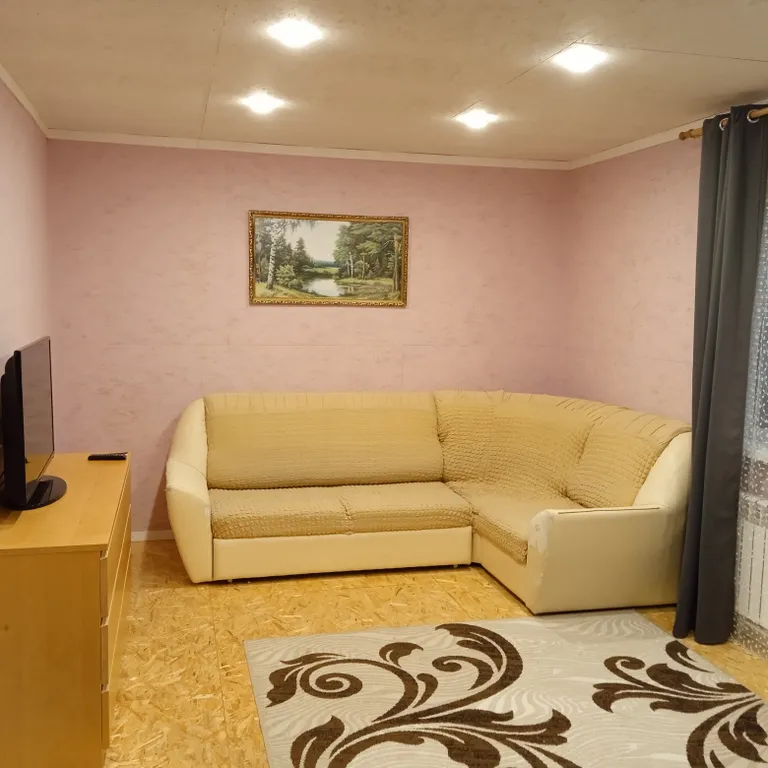 Коттедж Коттедж в городе с прекрасной природой, чистым воздухом и бассейном — Казань