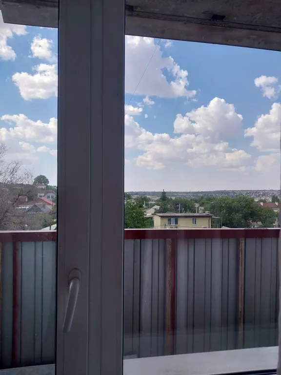 Комфортная евродвушка с двумя диванами в отдельных комнатах