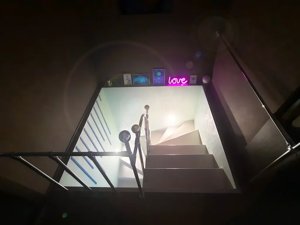 Уникальная двухэтажная квартира с панорамный видом