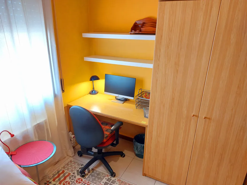 Уютная, чистая и светлая комната в самом сердце Барселоны