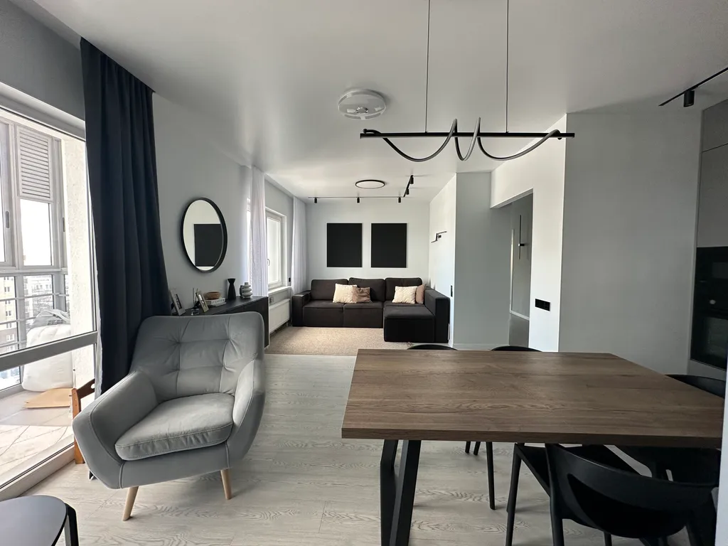 Видовая четырехкомнатная квартира в расширенном центре