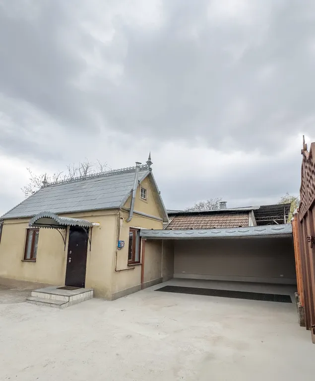 Уютный новый дом в городе-курорте