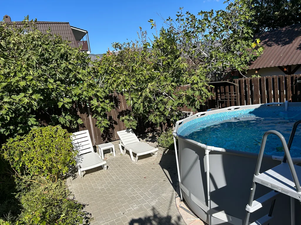 Коттедж Уютный дом в удобном расположении для семейного отдыха — аренда посуточно в Геленджик