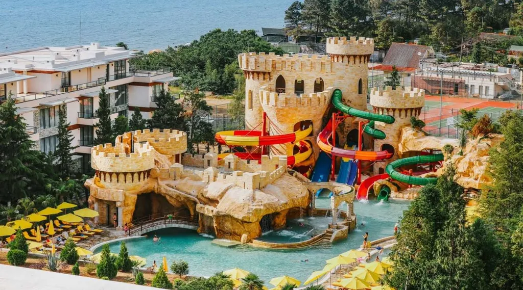 Элитные апартаменты с бассейном в Dreamland Oasis