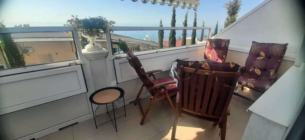 Квартира Апартаменты с видом на море — аренда посуточно в Семидворье