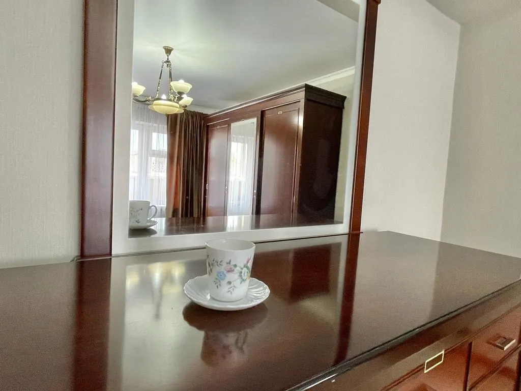 Квартира Возвращаем предоплату! Пятиместная двушка в центре, метро рядом — Алматы