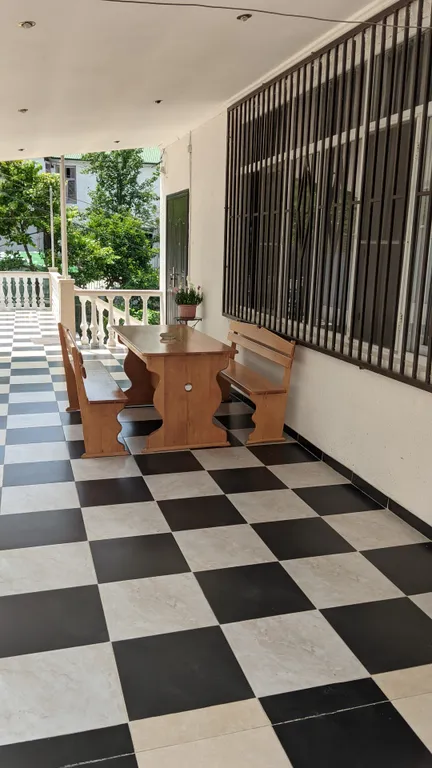 Коттедж Уютный второй этаж дома с отдельным входом и территорией во дворе — Сухум